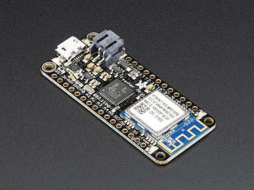 Adafruit 3010 Feather M0 WiFi - ATSAMD21 + ATWINC1500 with PCB Antenna and Loose Headers