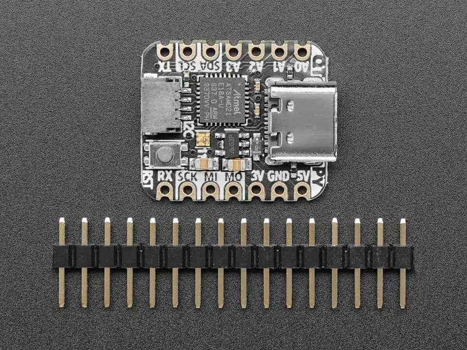 Adafruit 4600 QT Py - SAMD21 Microcontroller Board with Stemma QT